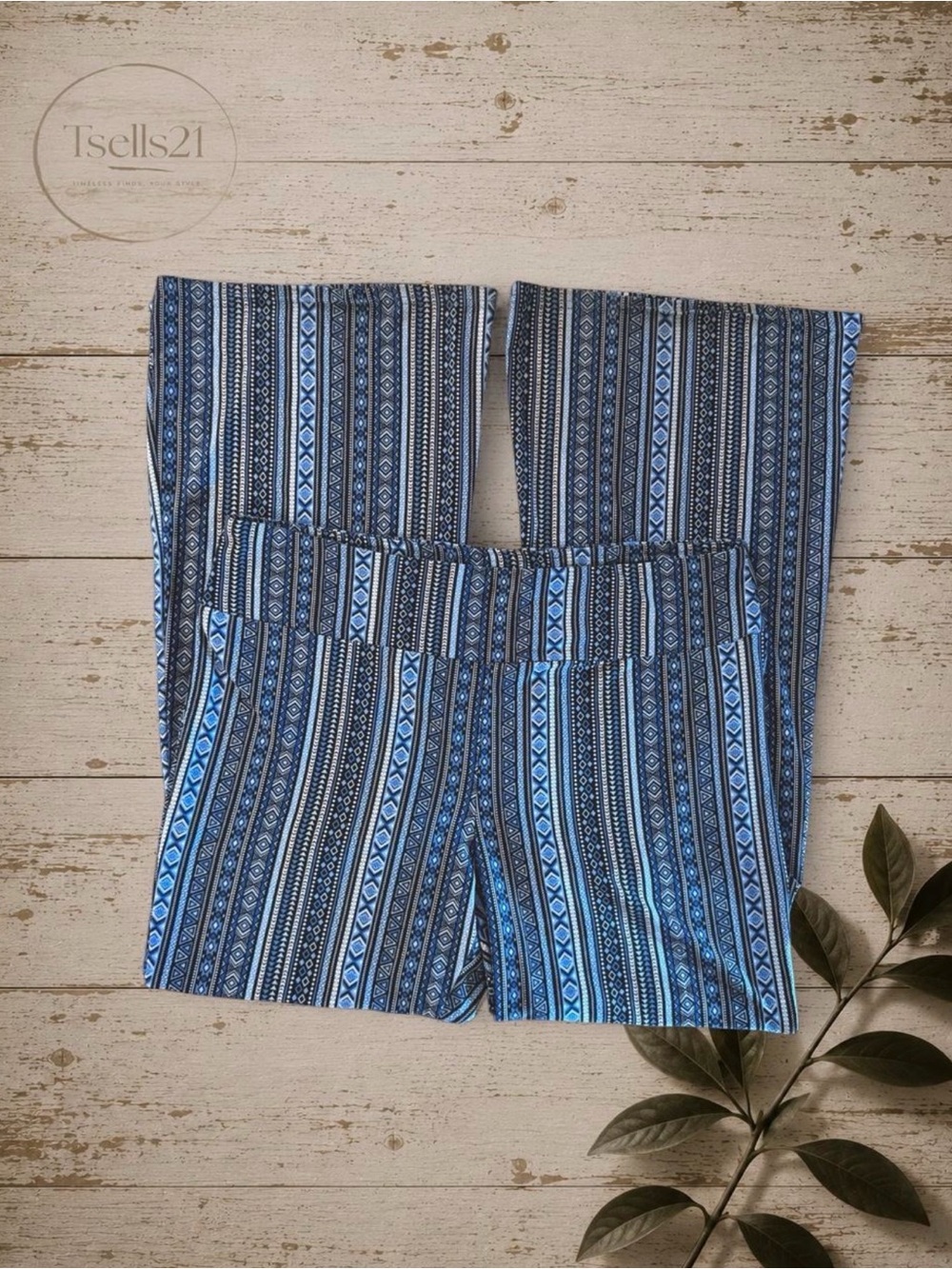 No Boundaries Blue Printed Flare Pants - Size XXL